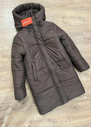Зимова куртка на дівчинку