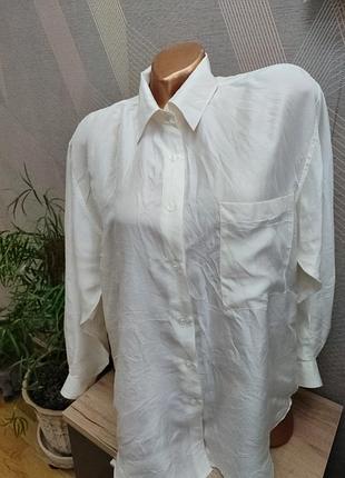 Красивая шёлковая рубашка