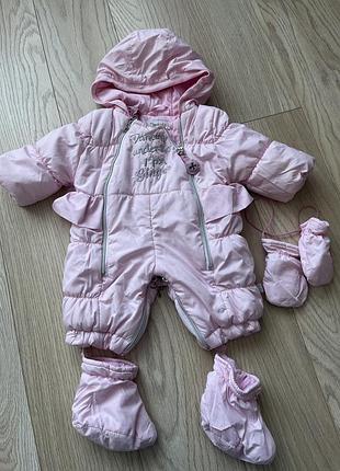 Комбінезон осінньо-зимовий розмір 62 (56) з рукавичками і чопчиками(відстібається):може бути як конверт для немовлят.теплий і зручний.