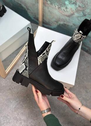 Ексклюзивні жіночі черевики із натуральної шкіри з асиметричними кроями oskov