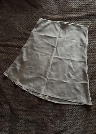 Бежева шовкова спідниця