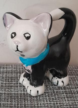 Керамічна статуетка  котика
