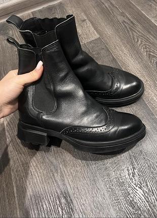 Кожаные челси. стильные челси.
