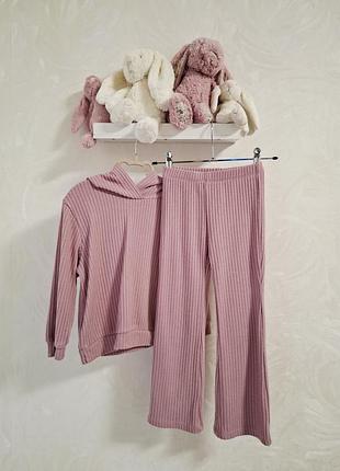 Костюм в рубчик