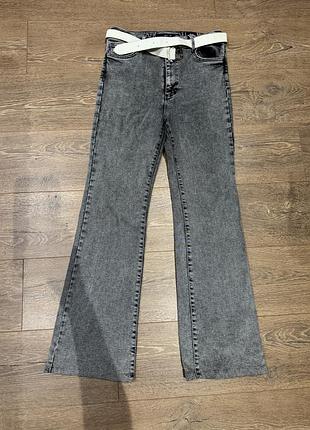 Прямі джинси
