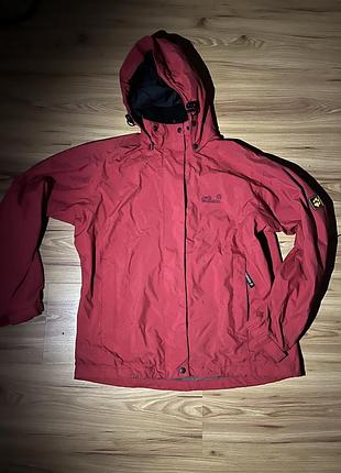 Куртка (jack wolfskin)