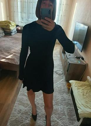 Чорна сукня