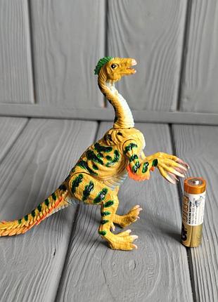 Фигурка динозавр