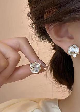 Вишукані сережки квіти