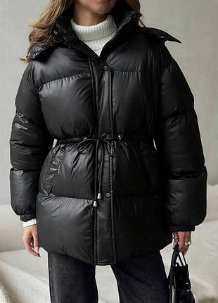 Пуховик на затяжках