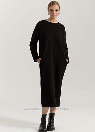 Платье уютное теплое стильное