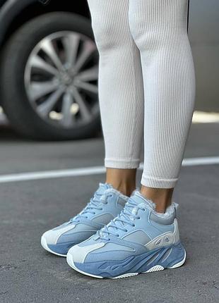 Кросівки жіночі зимові