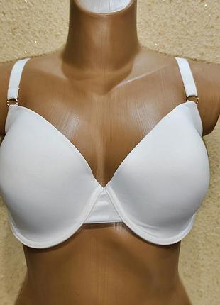 Красивый бюстгальтер uk38e eur85e