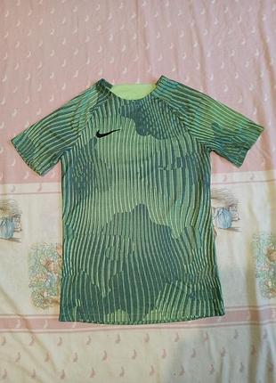 Футболка nike.                      .