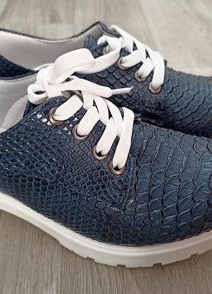 Туфли пола ботинки 23.5см