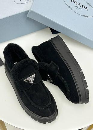 Зимние женские лоферы замшевые на меху на платформе прада люкс качество