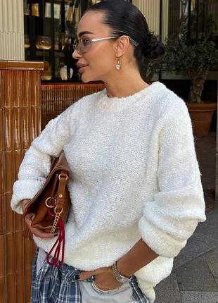 Свитер женский вязаный однотонный молочный