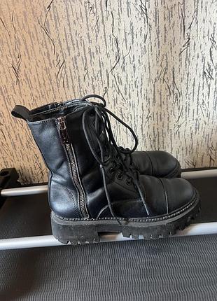 Жіночі шкіряні черевики