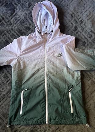 New balance вітровка