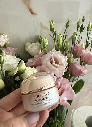 Крем для очей shiseido benefiance reneurared technology wrinkle smoothing eye cream