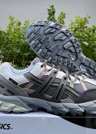 ​кросівки asics leisure