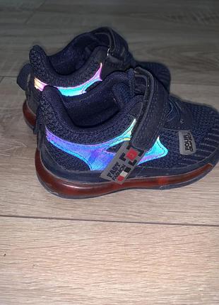 Кросівки ортопедичні з підсвіткою