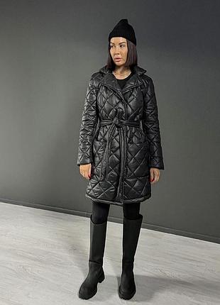 Стьобане чорне зимове пальто