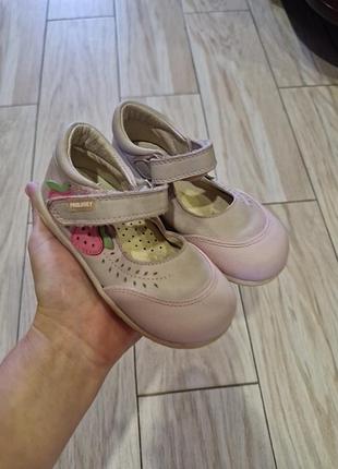 Туфли на девочку
