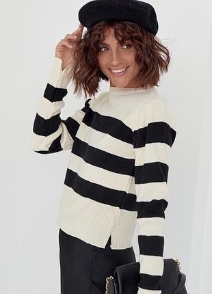 Щільний светрик