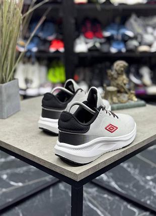 Чоловічі кросівки umbro pulse 7