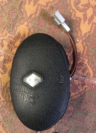 Бу кнопка звукового сигнала renault laguna 1, 7700847751