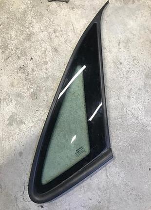 Бу боковое cтекло в кузов заднее правое глухое renault laguna 1, лифтбек 7700823583, 7700821588, 7700821590