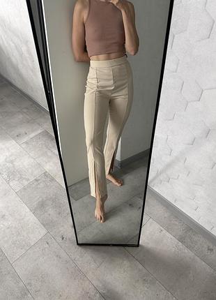 Світлі штани розмір s/m з розпоркою