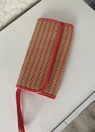 Клатч в ідеальному стані