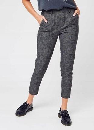 Брюки в клітинку укорочені