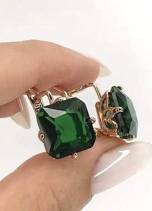 Сережки з зеленими квадратними цирконами (медичне золото)