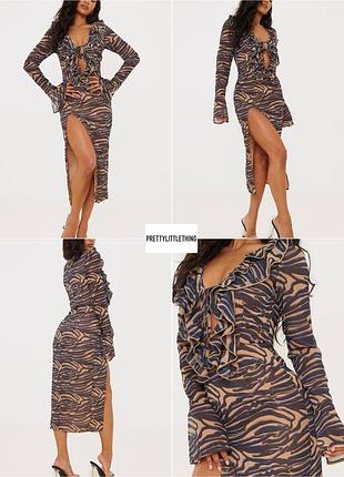 Платье миди из шифона с принтом «зебра» оборками и разрезом prettylittlething