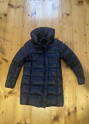 Uni qlo жіночий пуховик , наповнювач 100 пух, від дорогого японського бренду одягу, чорного кольору, крій прямий, стан ідеальний хороший, розмір s