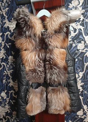 Шкіряна жилетка