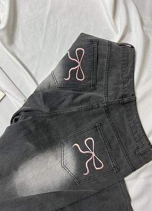 Джинси з вишивкою