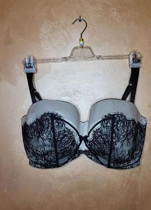Бюстгальтер брендовый.