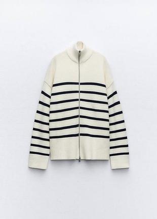 Светр оверсайз