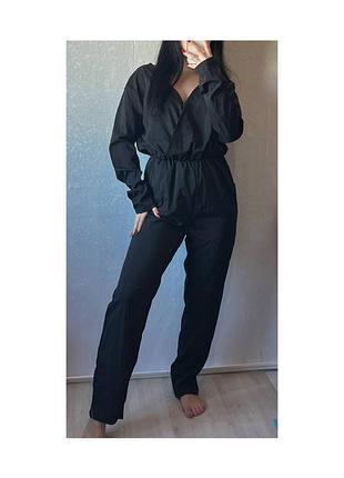 Стильний модний актуальний чорний комбінезон верх на запах