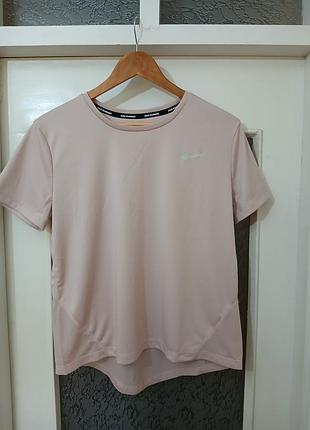 Футболка nike running розмір м вентилюеться