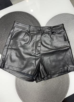 Шорти з екошкіри