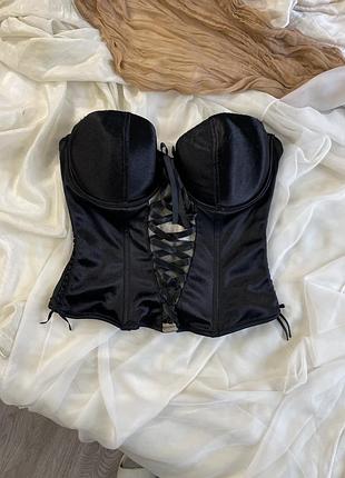 Чорний корсет