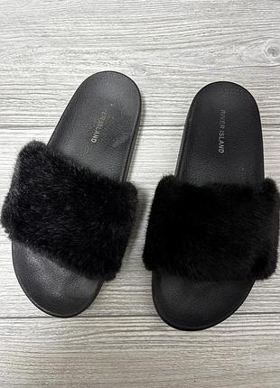 Шльопанці жіночі