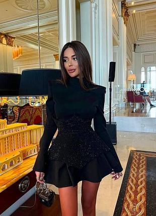 Стильна сукня з корсетом