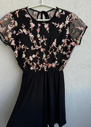 Сукня жіноча