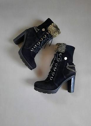 Стильні чорні  жіночі черевики  на маленьку ніжку